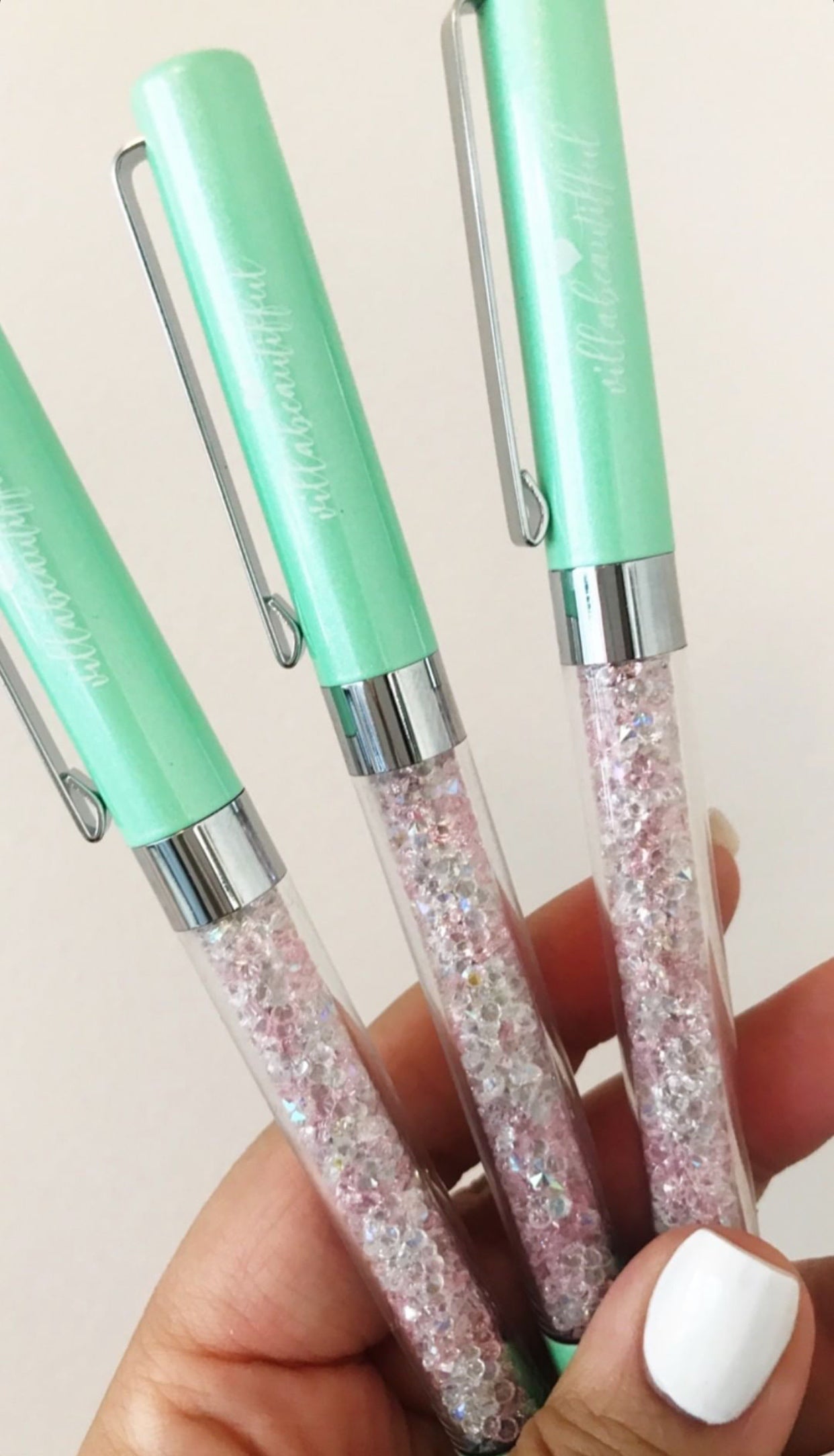Limited Edition - "Mint2Be" Vanstickie x Villabeautiful collab mixed crystal VB Pen, Black ink